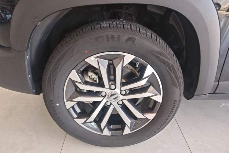 Used Haval DARGO 2022 1.5T DCT Two-Wheel Drive Border Collie Edition Left Front Wheel Hub