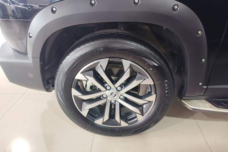 Used Haval DARGO 2022 1.5T DCT Two-Wheel Drive Mastiff Pursuit Edition Left Front Wheel Hub