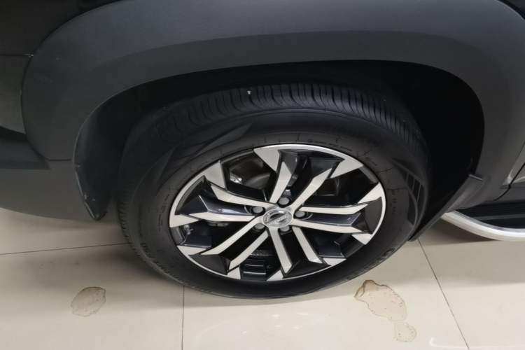 Used Haval DARGO 2022 1.5T DCT Two-Wheel Drive Border Collie Edition Left Front Wheel Hub