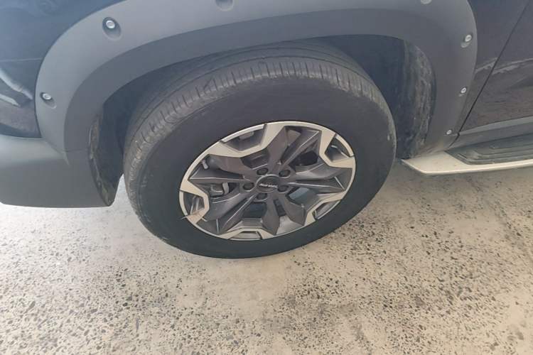 Used Haval DARGO 2022 2.0T DCT 4x4 Chinese Rural Dog Hunting Edition Left Front Wheel Hub