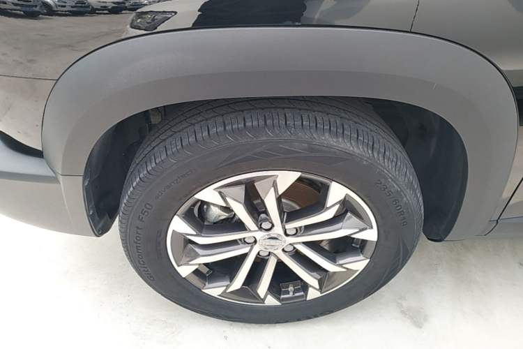 Used Haval DARGO 2022 1.5T DCT Two-Wheel Drive Border Collie Edition Left Front Wheel Hub