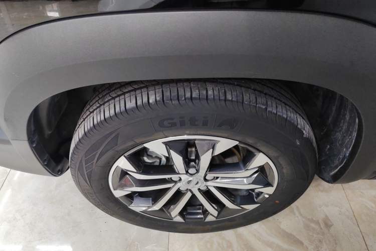 Used Haval DARGO 2022 1.5T DCT Two-Wheel Drive Border Collie Edition Left Front Wheel Hub