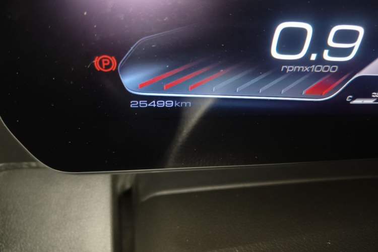 Used Haval DARGO 2022 2.0T DCT Two-Wheel Drive Huazhong Hound Edition Odometer Close Up