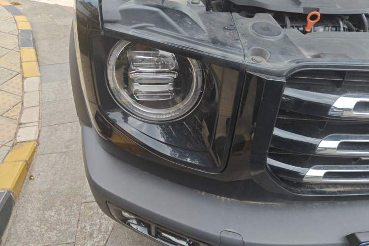 Used Haval DARGO 2022 2.0T DCT 4x4 Chinese Rural Dog Edition Right Front Headlight