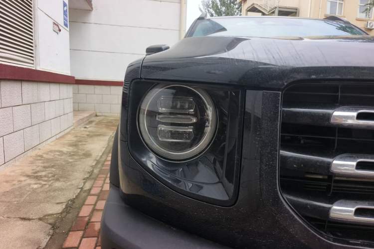 Used Haval DARGO 2022 1.5T DCT Two-Wheel Drive Border Collie Edition Right Front Headlight