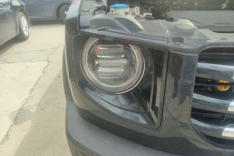 Used Haval DARGO 2022 1.5T DCT Two-Wheel Drive Border Collie Edition Right Front Headlight