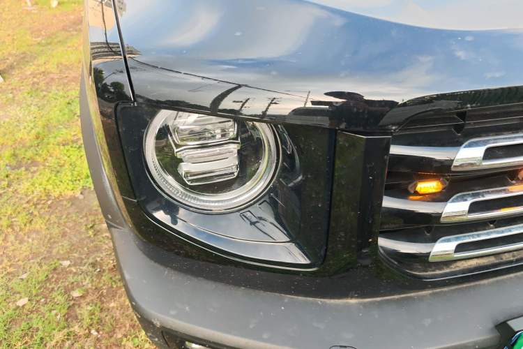 Used Haval DARGO 2022 1.5T DCT Two-Wheel Drive Border Collie Edition Right Front Headlight