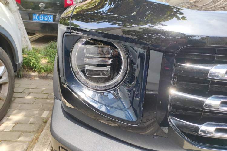 Used Haval DARGO 2022 1.5T DCT Two-Wheel Drive Border Collie Edition Right Front Headlight