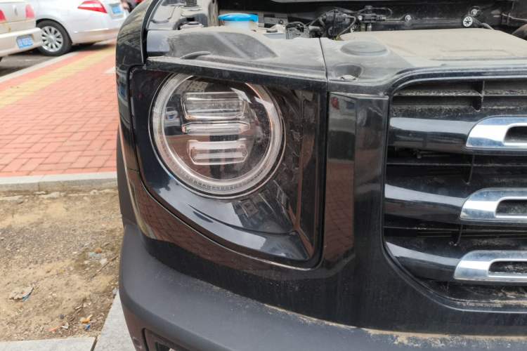 Used Haval DARGO 2022 1.5T DCT Two-Wheel Drive Border Collie Edition Right Front Headlight