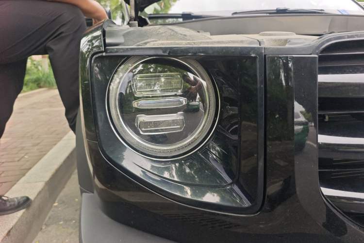 Used Haval DARGO 2022 1.5T DCT Two-Wheel Drive Mastiff Edition Right Front Headlight