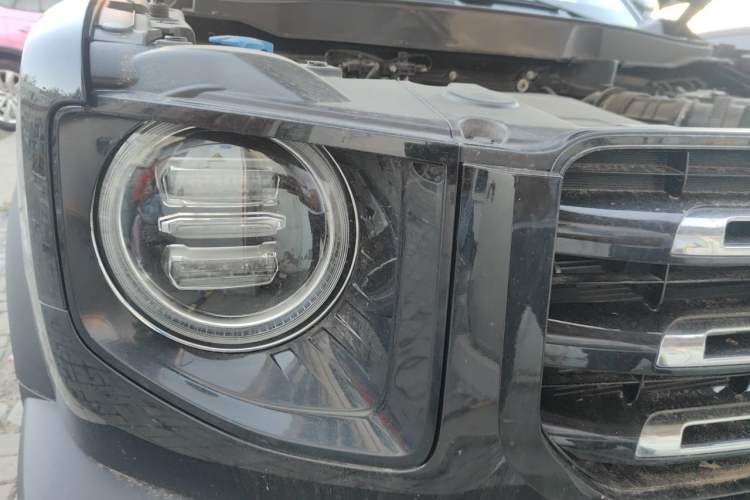Used Haval DARGO 2022 1.5T DCT Two-Wheel Drive Mastiff Edition Right Front Headlight