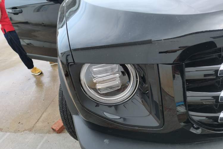 Used Haval DARGO 2022 1.5T DCT Two-Wheel Drive Border Collie Edition Right Front Headlight