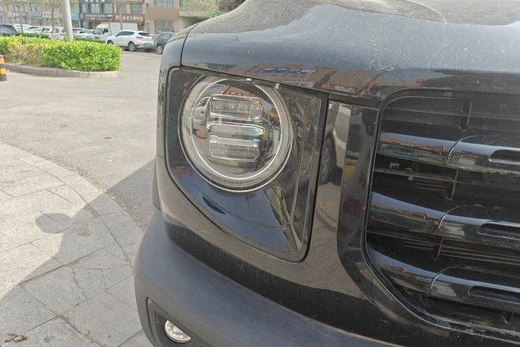 Used Haval DARGO 2022 1.5T DCT Two-Wheel Drive Labrador Edition Right Front Headlight