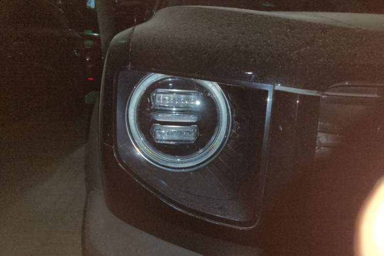 Used Haval DARGO 2022 1.5T DCT Two-Wheel Drive Border Collie Edition Right Front Headlight