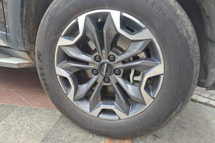 Used Haval DARGO 2022 2.0T DCT 4x4 Chinese Rural Dog Edition Right Front Wheel Hub
