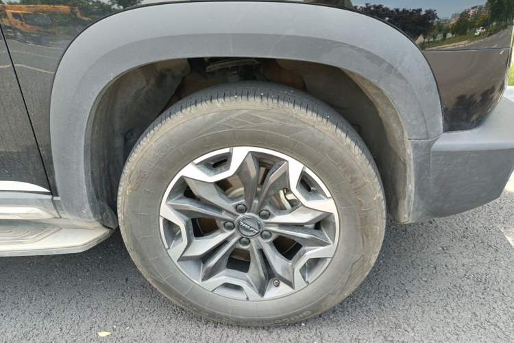 Used Haval DARGO 2022 2.0T DCT 4x4 Chinese Rural Dog Edition Right Front Wheel Hub