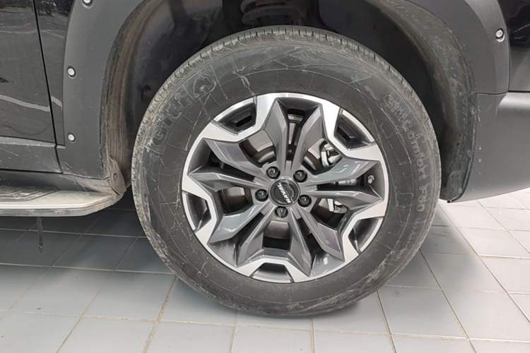 Used Haval DARGO 2022 2.0T DCT 4x4 Chinese Rural Dog Hunting Edition Right Front Wheel Hub