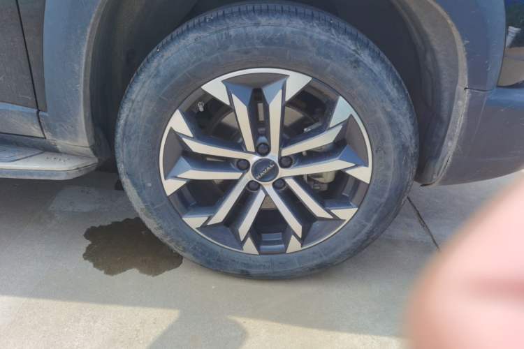 Used Haval DARGO 2022 1.5T DCT Two-Wheel Drive Border Collie Edition Right Front Wheel Hub