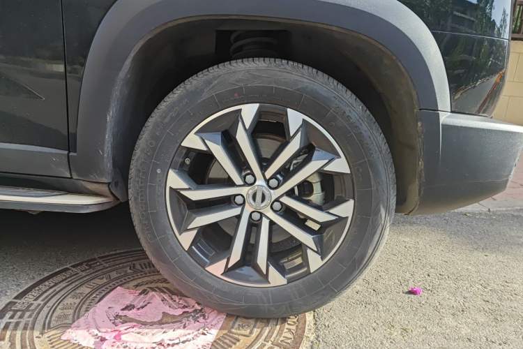 Used Haval DARGO 2022 1.5T DCT Two-Wheel Drive Border Collie Edition Right Front Wheel Hub