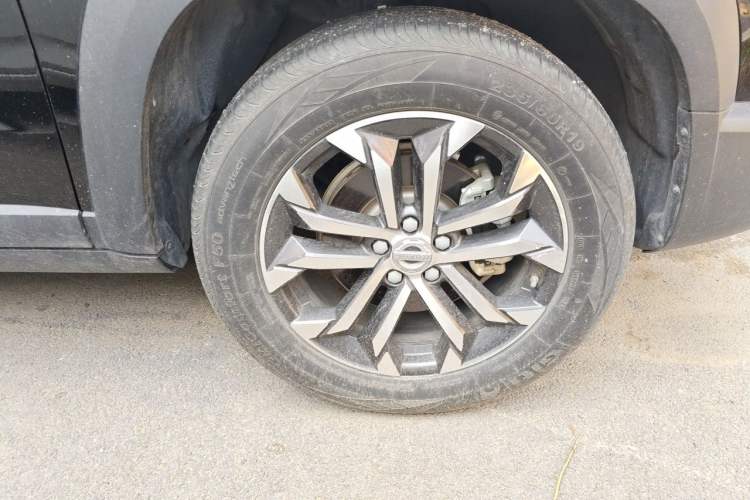 Used Haval DARGO 2022 1.5T DCT Two-Wheel Drive Border Collie Edition Right Front Wheel Hub
