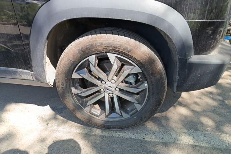 Used Haval DARGO 2022 1.5T DCT Two-Wheel Drive Border Collie Edition Right Front Wheel Hub