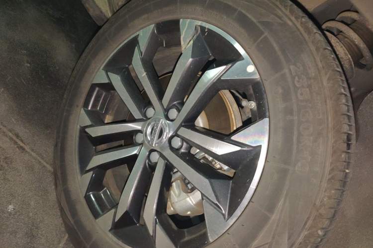 Used Haval DARGO 2022 1.5T DCT Two-Wheel Drive Border Collie Edition Right Front Wheel Hub