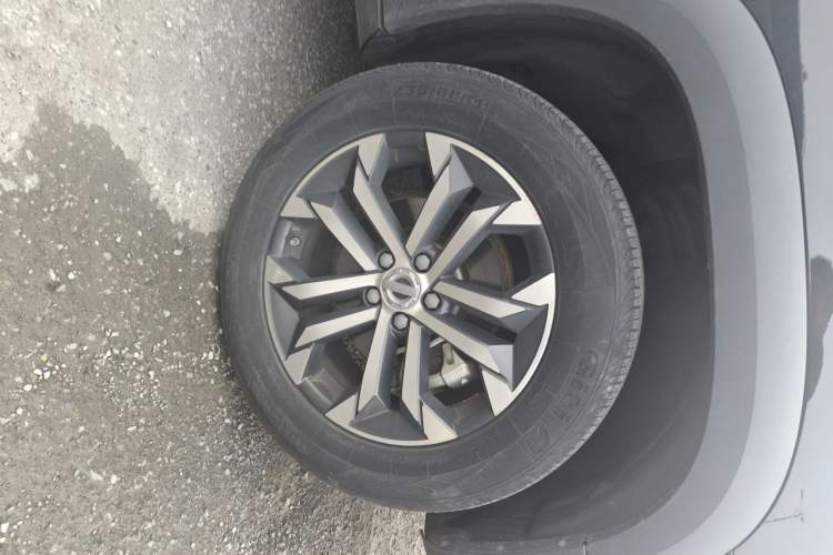Used Haval DARGO 2022 1.5T DCT Two-Wheel Drive Border Collie Edition Right Front Wheel Hub