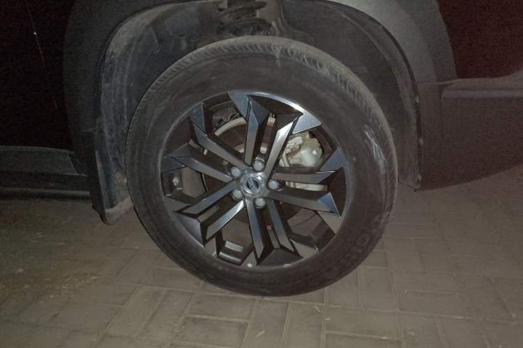 Used Haval DARGO 2022 1.5T DCT Two-Wheel Drive Border Collie Edition Right Front Wheel Hub