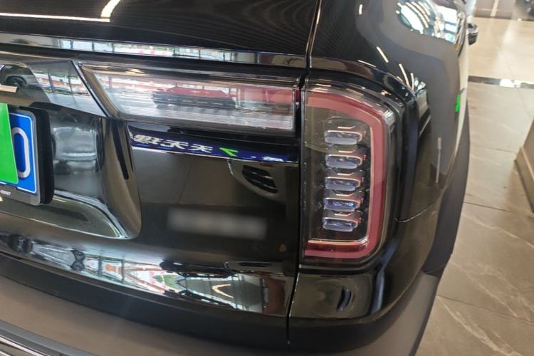 Used Haval DARGO 2022 2.0T DCT Two-Wheel Drive Huazhong Hound Edition Right Rear Taillight