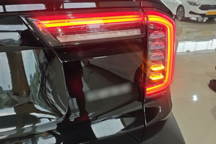 Used Haval DARGO 2022 1.5T DCT Two-Wheel Drive Mastiff Pursuit Edition Right Rear Taillight