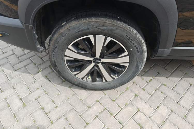 Used Haval DARGO 2022 1.5T DCT Two-Wheel Drive Labrador Edition Right Rear Wheel Hub