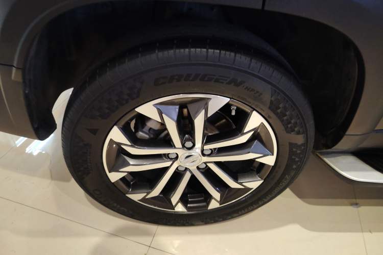 Used Haval DARGO 2022 1.5T DCT Two-Wheel Drive Mastiff Edition Right Rear Wheel Hub