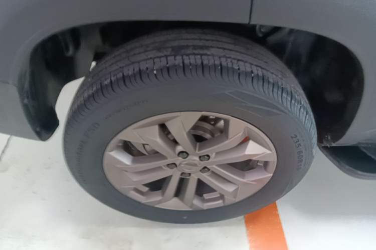 Used Haval DARGO 2022 1.5T DCT Two-Wheel Drive Border Collie Edition Right Rear Wheel Hub
