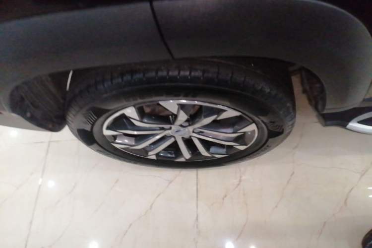 Used Haval DARGO 2022 1.5T DCT Two-Wheel Drive Border Collie Edition Right Rear Wheel Hub