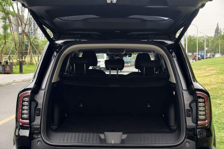 Used Haval DARGO 2022 1.5T DCT Two-Wheel Drive Border Collie Edition Trunk