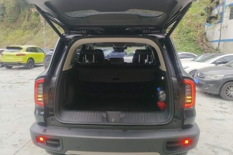 Used Haval DARGO 2022 1.5T DCT Two-Wheel Drive Border Collie Edition Trunk