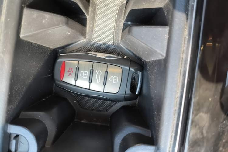 Used Haval DARGO 2022 2.0T DCT 4x4 Chinese Rural Dog Hunting Edition Vehicle Key
