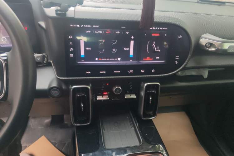 Used Haval DARGO 2022 2.0T DCT All-Wheel-Drive Xiaotianque Version Audio And AC Panel