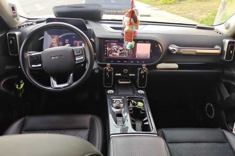 Used Haval DARGO 2022 2.0T DCT 4x4 Chinese Rural Dog Hunting Edition Center Console