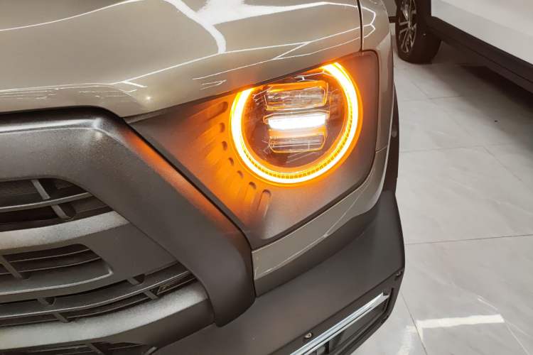 Used Haval DARGO 2022 2.0T DCT 4x4 Chinese Rural Dog Hunting Edition Left Front Headlight