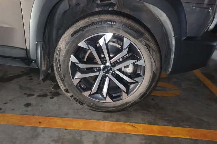 Used Haval DARGO 2022 1.5T DCT Two-Wheel Drive Border Collie Edition Right Front Wheel Hub