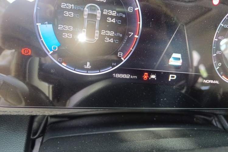 Used Haval DARGO 2022 1.5T DCT Two-Wheel Drive Mastiff Edition Odometer Close Up