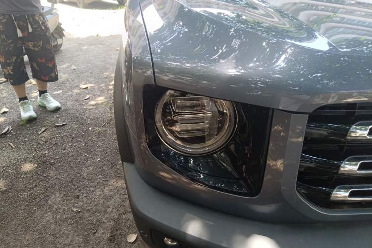 Used Haval DARGO 2022 1.5T DCT Two-Wheel Drive Mastiff Edition Right Front Headlight