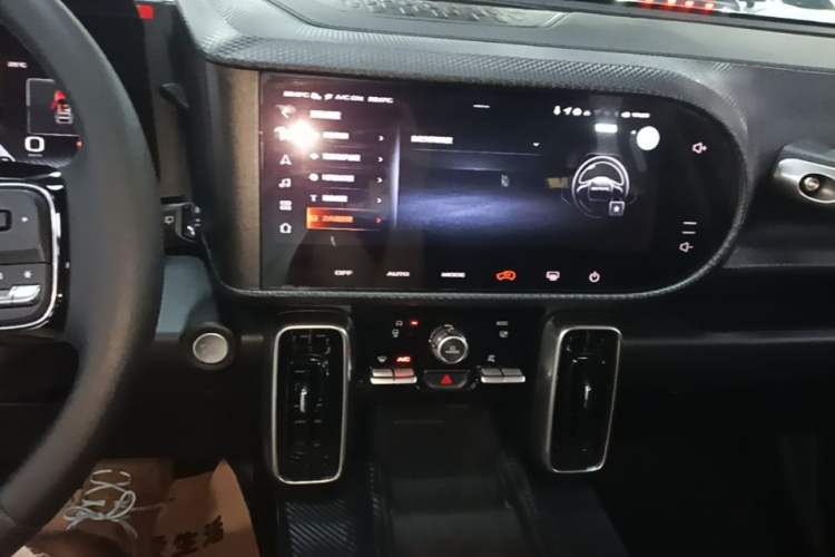 Used Haval DARGO 2022 1.5T DCT Two-Wheel Drive Border Collie Edition Audio And AC Panel