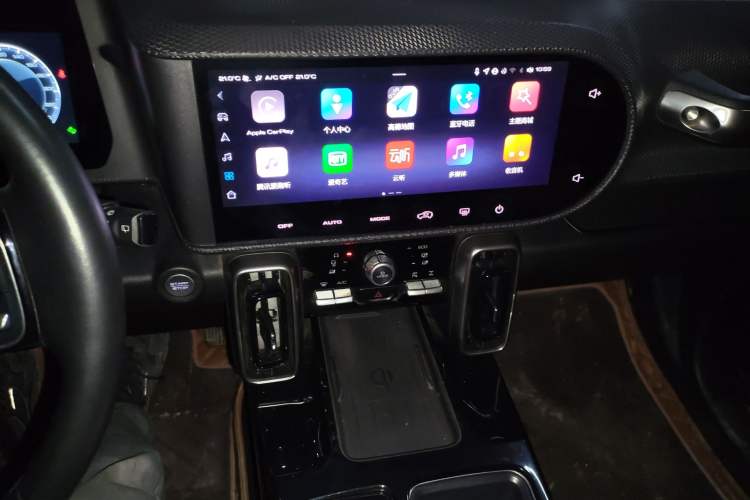 Used Haval DARGO 2022 2.0T DCT 4x4 Chinese Rural Dog Edition Audio And AC Panel