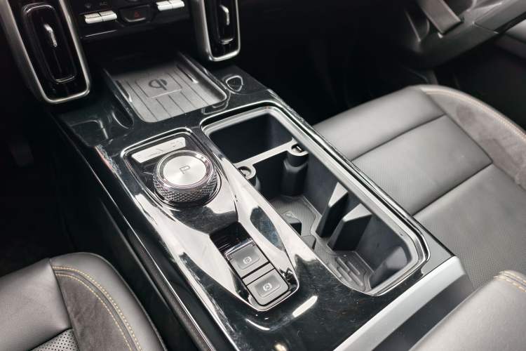 Used Haval DARGO 2022 2.0T DCT 4x4 Chinese Rural Dog Hunting Edition Gear Lever