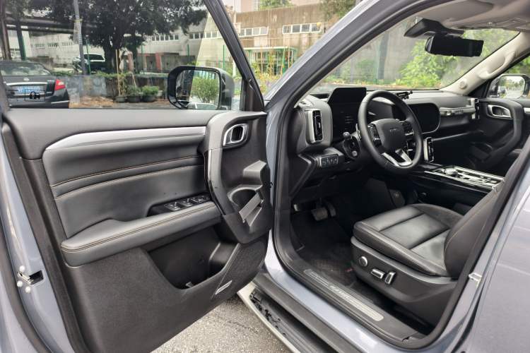 Used Haval DARGO 2022 2.0T DCT 4x4 Chinese Rural Dog Hunting Edition Interior 7