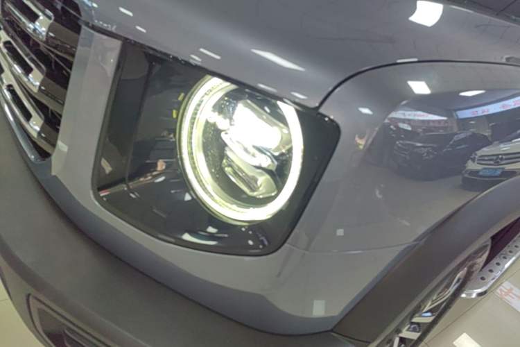 Used Haval DARGO 2022 1.5T DCT Two-Wheel Drive Border Collie Edition Left Front Headlight