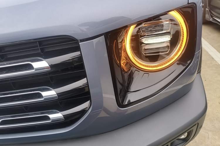 Used Haval DARGO 2022 1.5T DCT Two-Wheel Drive Border Collie Edition Left Front Headlight