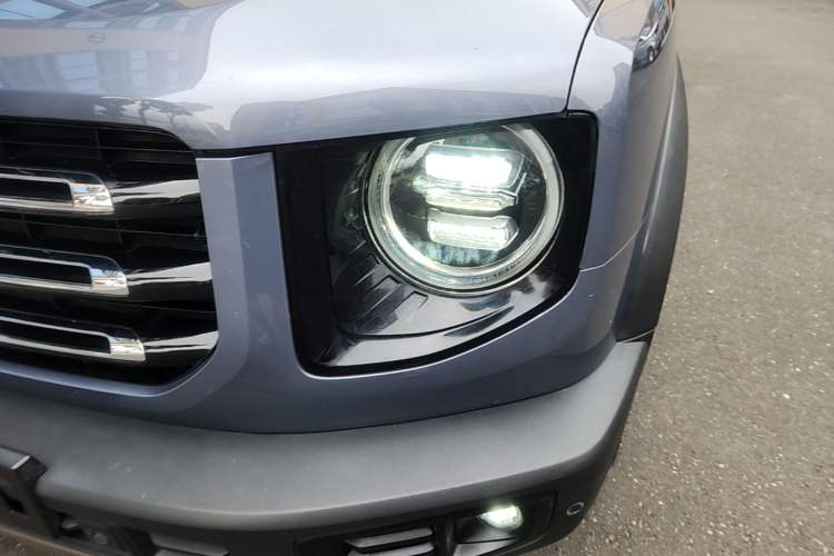 Used Haval DARGO 2022 1.5T DCT Two-Wheel Drive Border Collie Edition Left Front Headlight